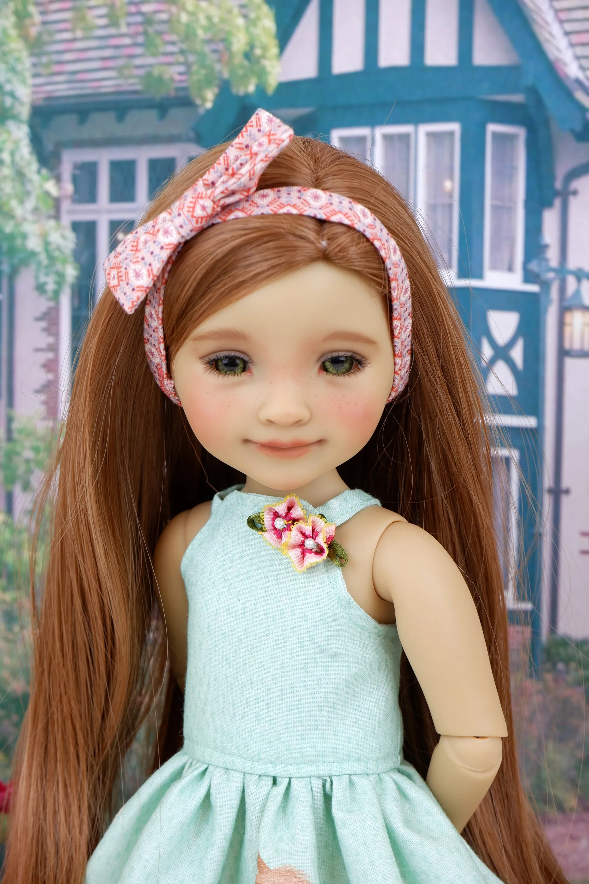 Llama Parade - dress with shoes for Ruby Red Fashion Friends doll