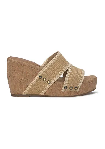 VICKTA WEDGE HEEL